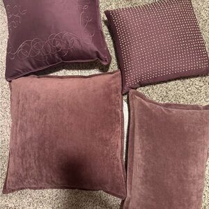 Set of Purple Throw Pillows and blanket